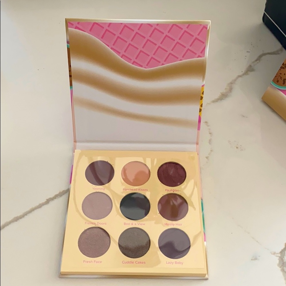 Beauty Bakerie- breakfast in bed eyeshadow palette